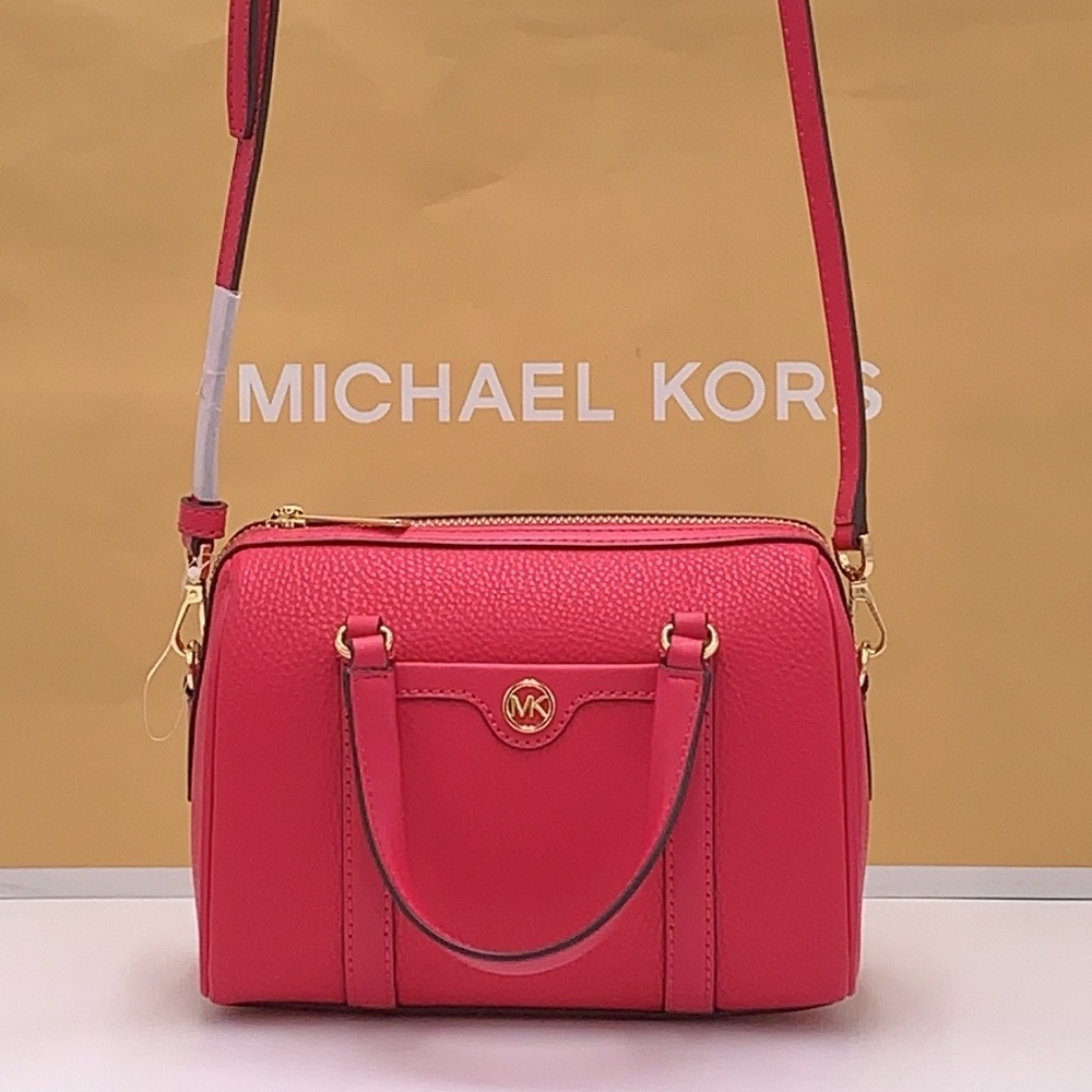 Michael Kors Travel Small Duffle Leather Crossbody Satchel Electric Pink NWT - Picture 2 of 16